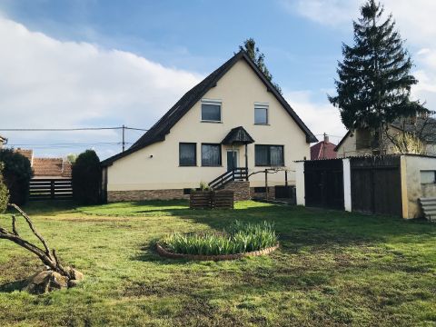 Eladó Ház 9300 Csorna 