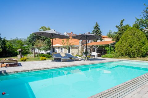 Eladó Ház 8274 Köveskál Történelmi Otthon Találkozik a Modern Luxussal