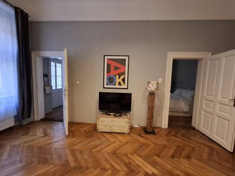 Eladó Lakás 1061 Budapest 6. kerület Belvárosi ingatlan az Andrássy út, Erzsébet tér és Opera köz