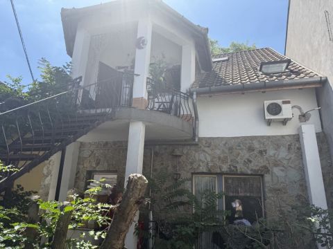 Eladó Ház 1181 Budapest 18. kerület , Eladó dohánybolt és panzió Budapest XVIII. kerületében!