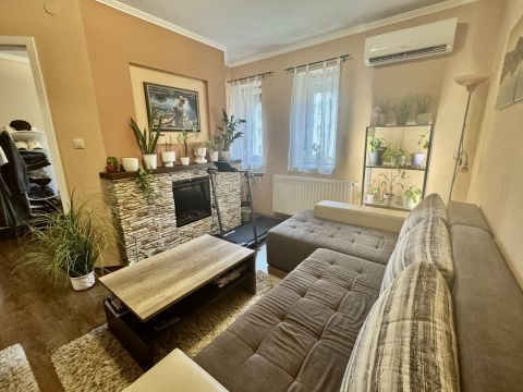 Eladó Lakás 1097 Budapest 9. kerület , csendes utcában felújított 2,5 szobás lakás