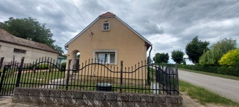 Eladó Ház 7200 Dombóvár 