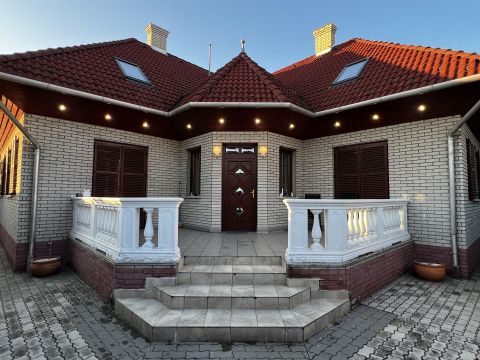 Eladó Ház 2400 Dunaújváros , Újtelep