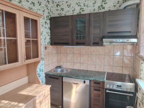 Kiadó Lakás 2840 Oroszlány 