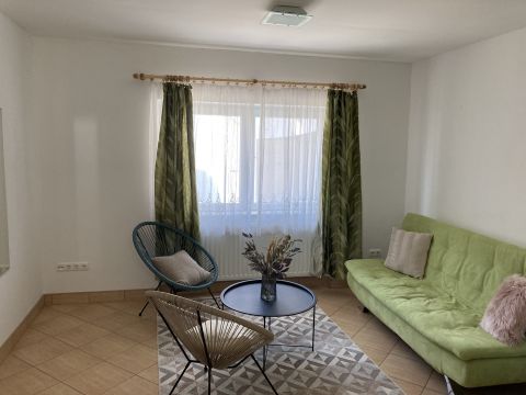 Kiadó Lakás 7625 Pécs , Pécs Szécshenyi tér felett kiadó lakás(ok)