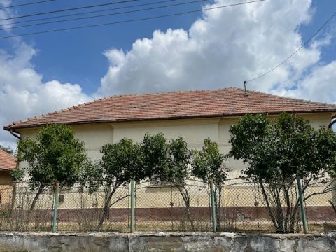 Eladó Ház 3388 Poroszló , Poroszlón 100 éves nagypolgári verandás ház eladó
