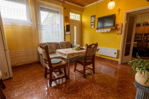 Eladó Ház 8151 Szabadbattyán 