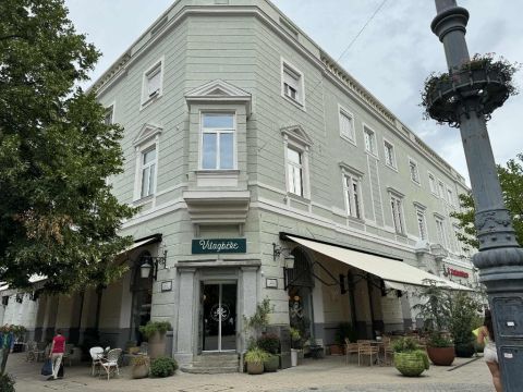 Eladó Lakás 4002 Debrecen , 4024 Debrecen, Belváros-Nagytemplom