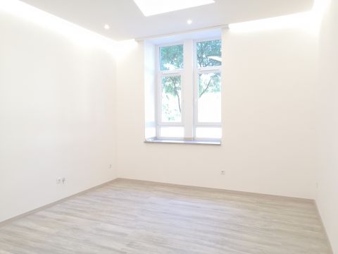 Kiadó Lakás 1091 Budapest 9. kerület Közszolgáltai Egyetem közelében, szépen felújított