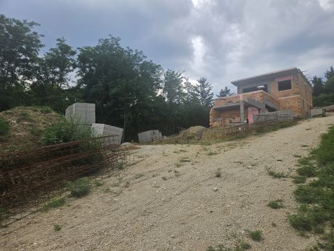 Eladó Ház 9081 Győrújbarát , Szent István út közelében