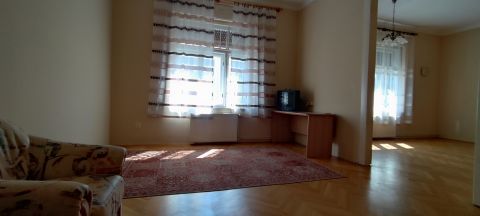 Kiadó Lakás 7623 Pécs 