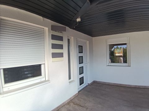 Eladó Lakás 2700 Cegléd , Árpád utca