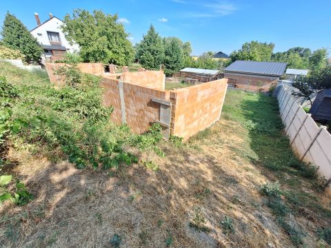 Eladó Telek 2367 Újhartyán 