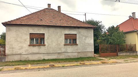 Eladó Ház 2534 Tát 