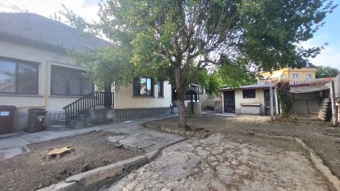 Eladó Ház 2011 Budakalász Ófalu