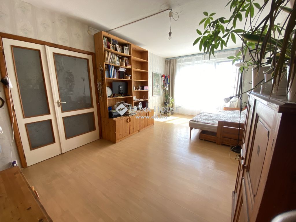 1048 Budapest 4. kerület , Bőröndös utca — 1/28