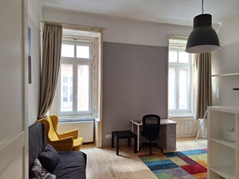 Kiadó Lakás 1075 Budapest 7. kerület 