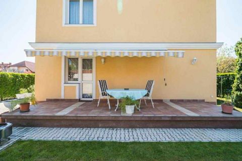 Eladó Ház 8600 Siófok Exkluzív villa, pár perc sétára a balatontól!