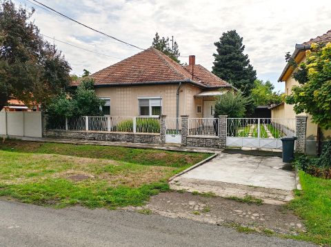 Eladó Ház 5650 Mezőberény , Városközpont közelében, Puskin utcában.