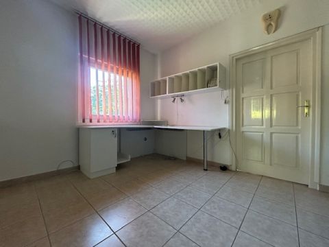 Eladó Üzlethelyiség 7633 Pécs 