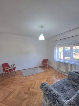 Eladó Ház 4030 Debrecen Homokkerti közösségi ház közelében.