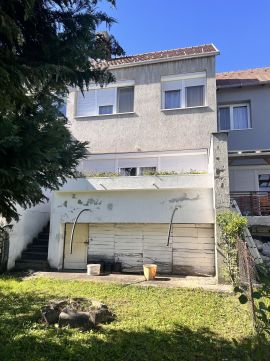 Eladó Lakás 8420 Zirc 