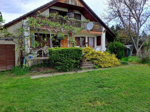 Eladó Ház 2700 Cegléd 