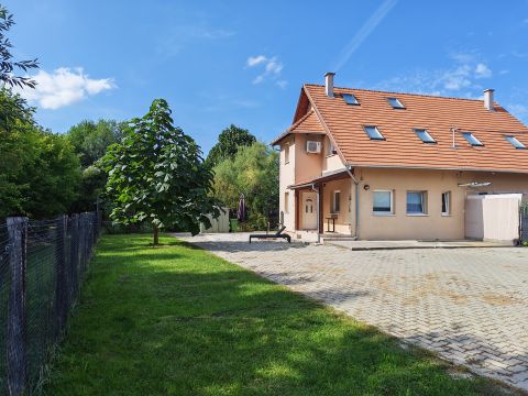 Eladó Lakás 2242 Sülysáp 