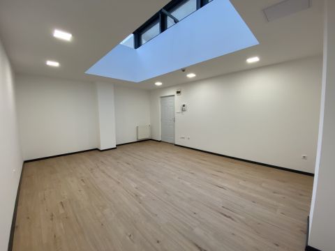 Kiadó Iroda 7626 Pécs 