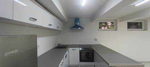 Eladó Iroda 1131 Budapest 13. kerület Zöldövezetben MODERN iroda KIVÁLÓ közlekedéssel