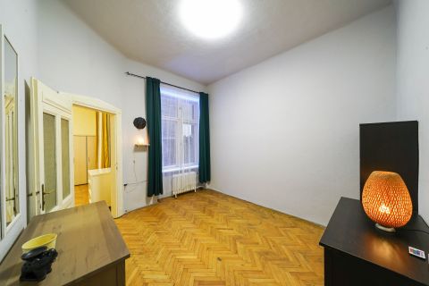 Eladó Lakás 1081 Budapest 8. kerület 