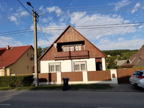 Eladó Ház 2100 Gödöllő , csendes helyen