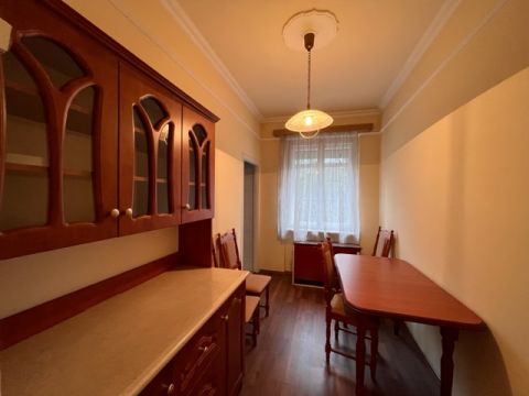 Eladó Lakás 6000 Kecskemét , Eladó Kecskemét belvárosában a Füzes u.egy földszinti lakás!