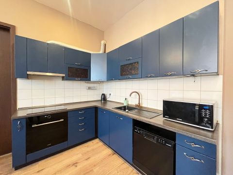 Eladó Lakás 1036 Budapest 3. kerület , Kolosy tér közelében 3 szobás lakás
