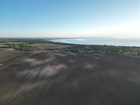 Eladó Telek 8172 Balatonakarattya , 8172 Balatonakarattya, Fő út mellett