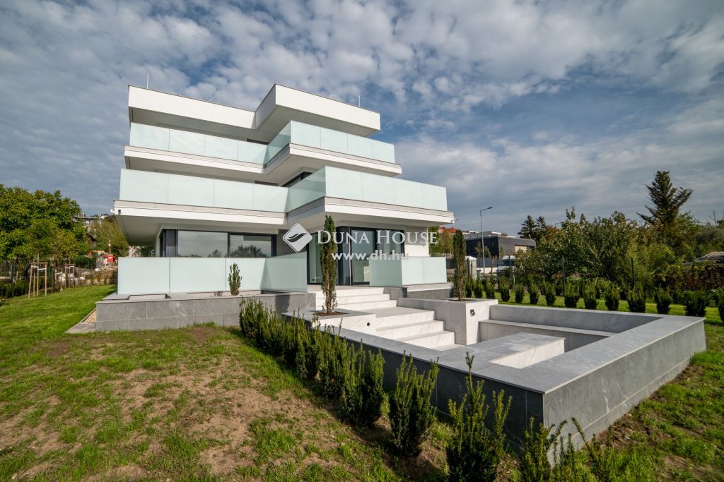 1112 Budapest 11. kerület , Madárhegy- exkluzív luxuslakás, terasz- és kertkapcsolattal — 1/16