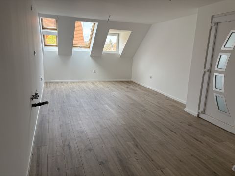 Eladó Lakás 2500 Esztergom 