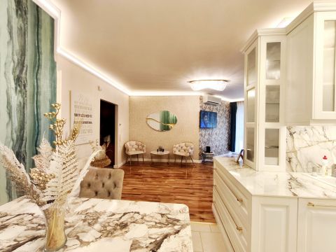 Eladó Lakás 1147 Budapest 14. kerület , Budapest, Csömöri út 27