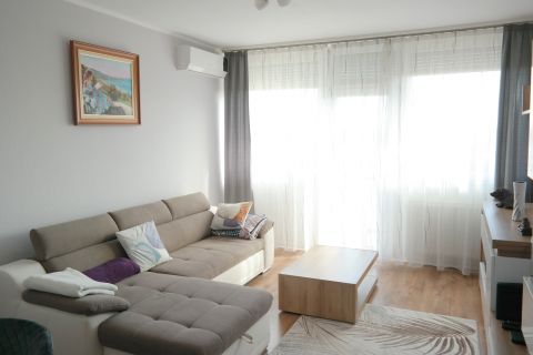 Eladó Lakás 1201 Budapest 20. kerület , Berkenye Parkra néző erkélyes lakás klímával, akár bútorozva