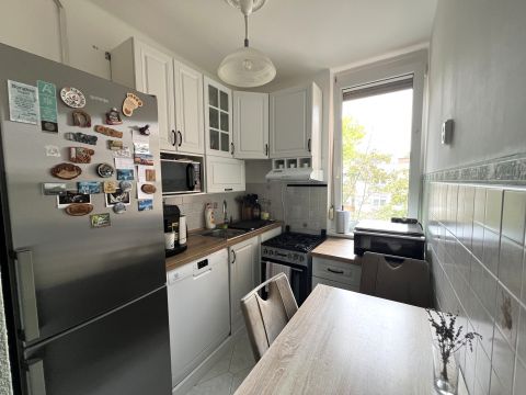 Eladó Lakás 6000 Kecskemét , SZIGETELT ERKÉLYES LAKÁS CSENDES HELYEN