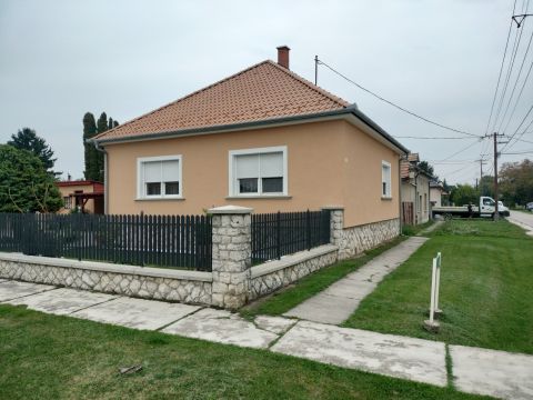 Eladó Ház 9153 Öttevény 