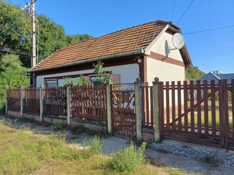 Eladó Ház 4243 Téglás 