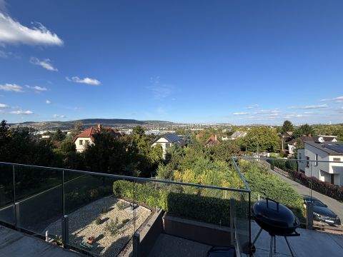 Eladó Lakás 2040 Budaörs 