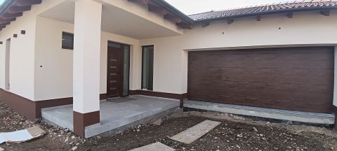 Eladó Ház 2030 Érd , Fenyves-Parkváros