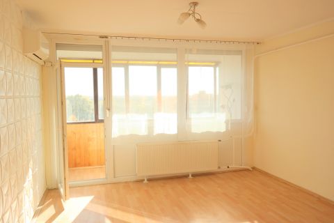 Eladó Lakás 1203 Budapest 20. kerület Bíró M. utca, szigetelt ház, beép. erkély, azonnal költözhet