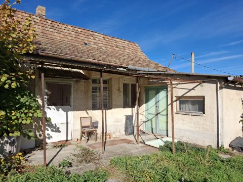 Eladó Ház 2525 Bajna 