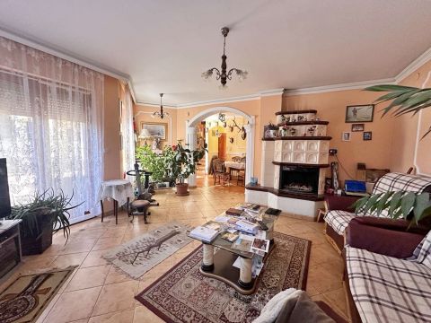 Eladó Ház 2030 Érd Érden 5 hálós családi ház eladó