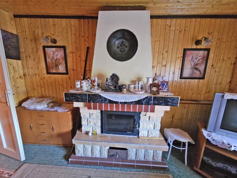 Eladó Ház 2730 Albertirsa , Albertiben, 1443nm-es sarokteken, különleges ház, szőlővel!