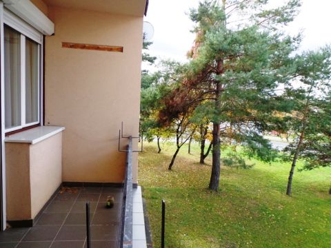 Eladó Lakás 2651 Rétság központban-FELÚJÍTOTT 3 szobás lakás