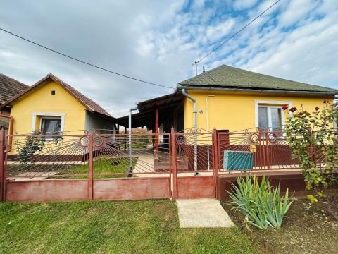 Eladó Ház 4471 Gávavencsellő , 4472 Gávavencsellő, Belváros
